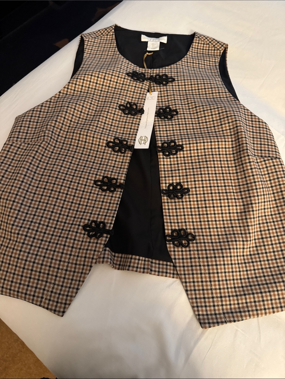 House of Harlow 1960 Tan Black Cream Plaid Sleeveless Vest